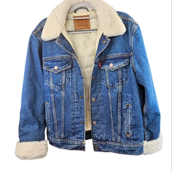 LEVI’S Women's Ex-Boyfriend Faux Fur Trim Denim Trucker Jacket Size S - Picture 2 of 14